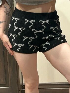 wild fable Black Knit High-Waist Bow Pattern Shorts